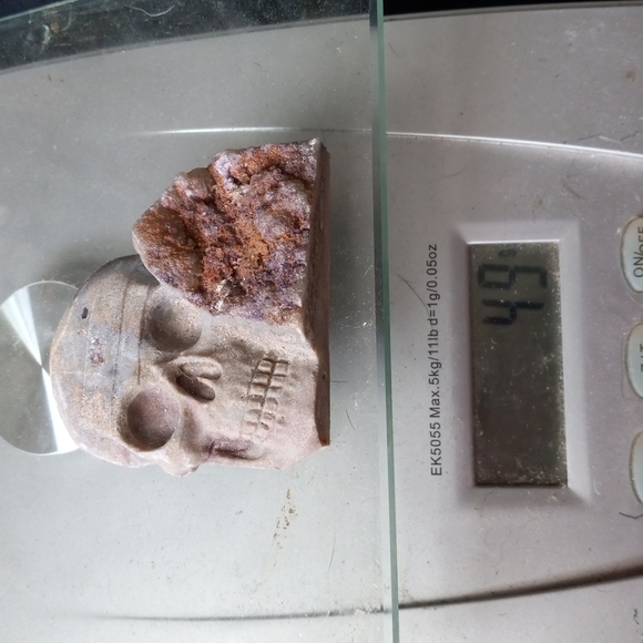 GEMSTONE HEALING STONE QUARTZ SKULL 💀 - Picture 5 of 5